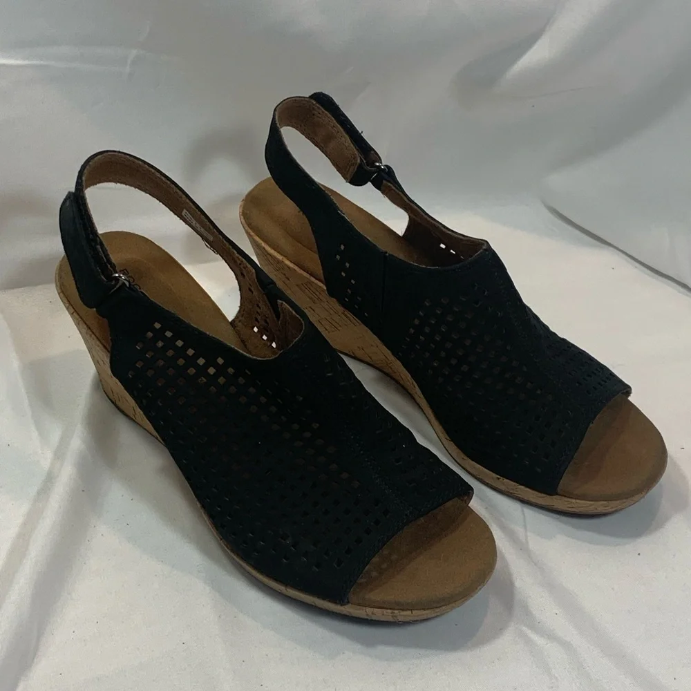 Rockport “tru365 comfort” Floating Wedge Sandals.